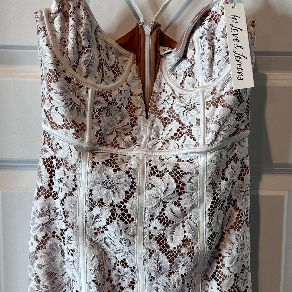 For love of Lemons, size XS, never worn with tags, white lace overlay - Picture 5 of 16